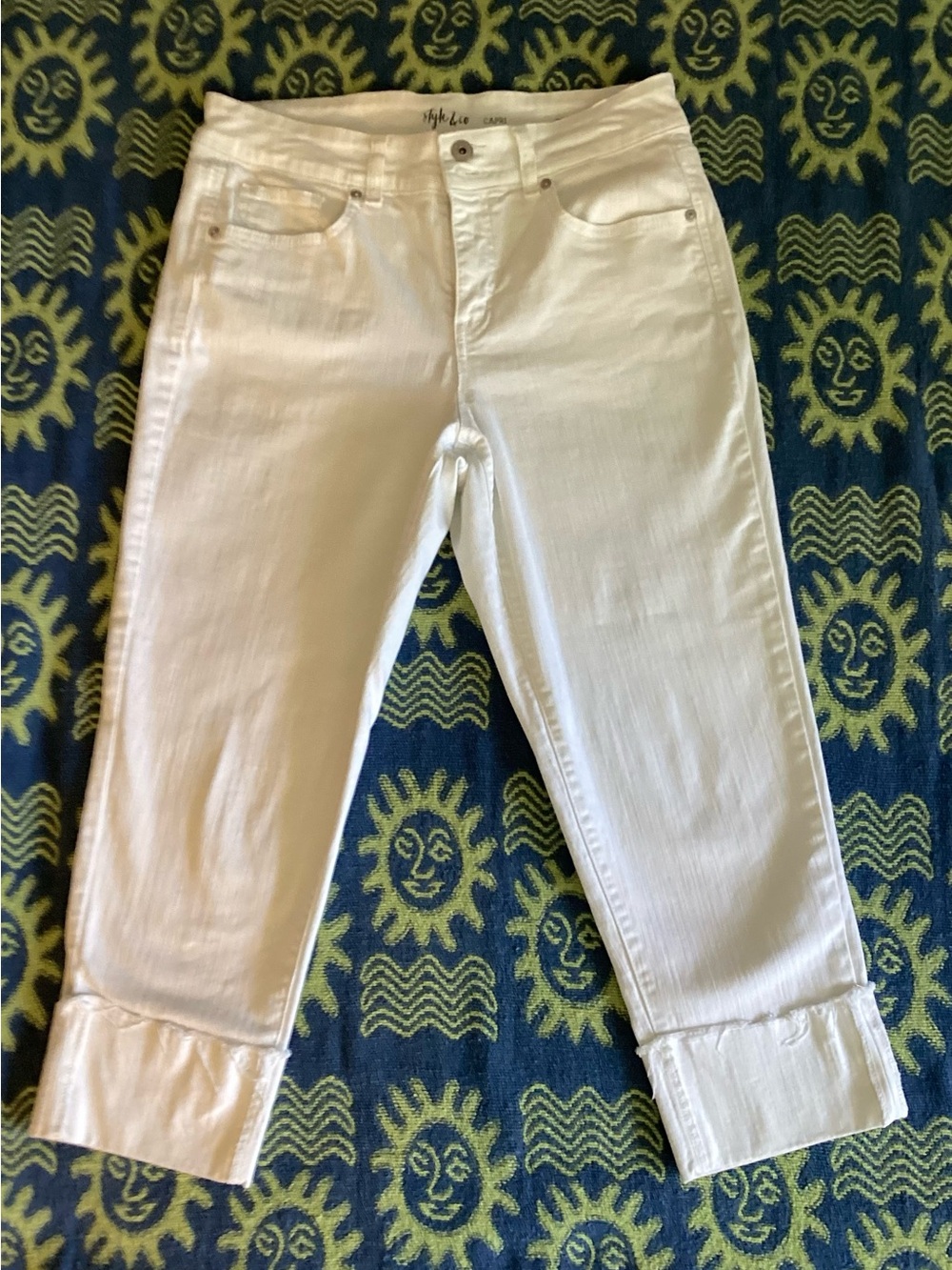 Style & Co. White Capris Sz 8